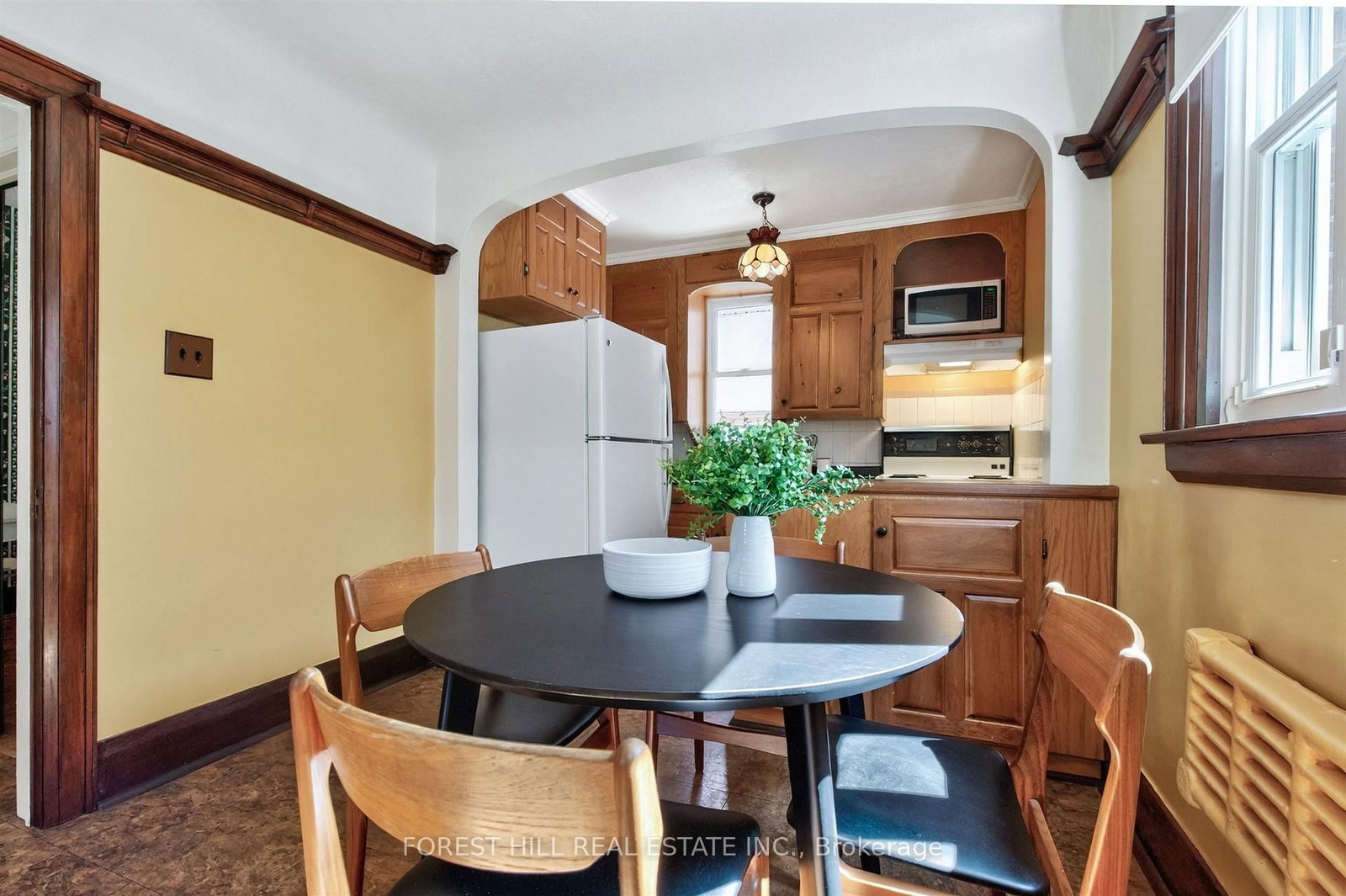 11 Yarrow Road • Toronto, ON photo 13