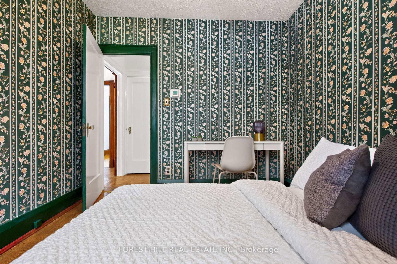 11 Yarrow Road • Toronto, ON photo 18