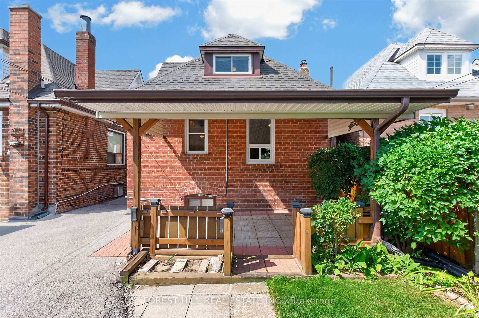 11 Yarrow Road • Toronto, ON photo 38