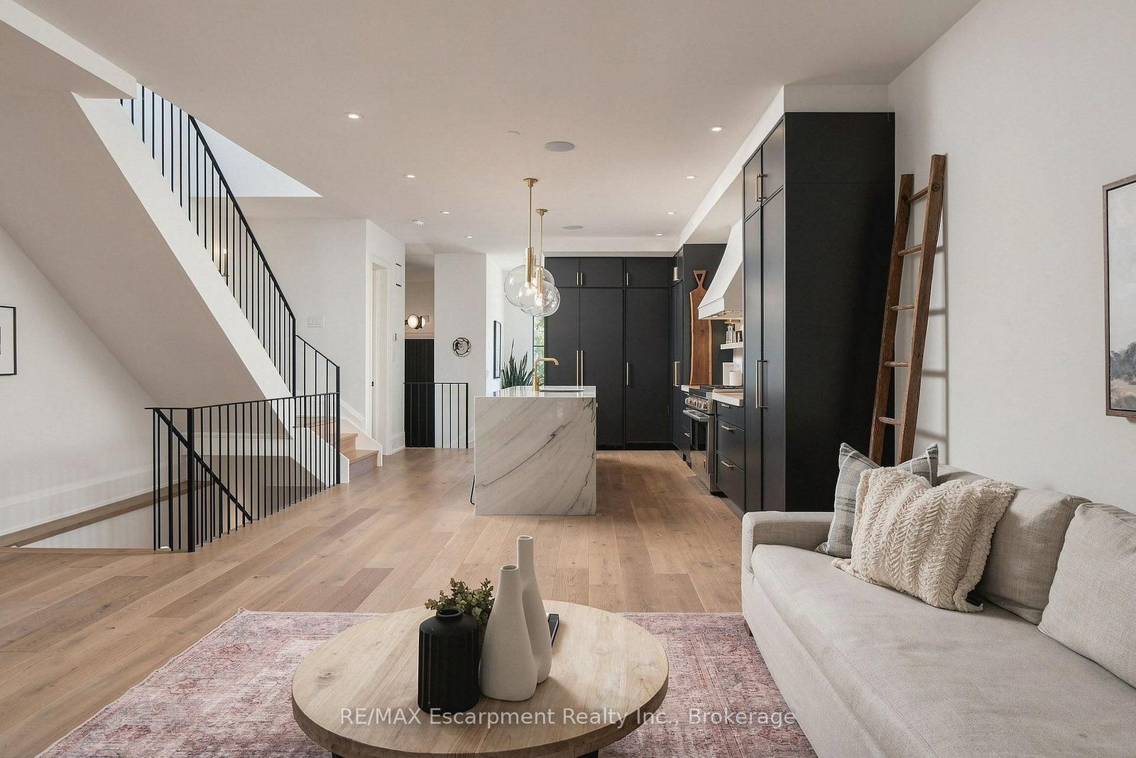 44 Thirteenth Street • Toronto, ON photo 11