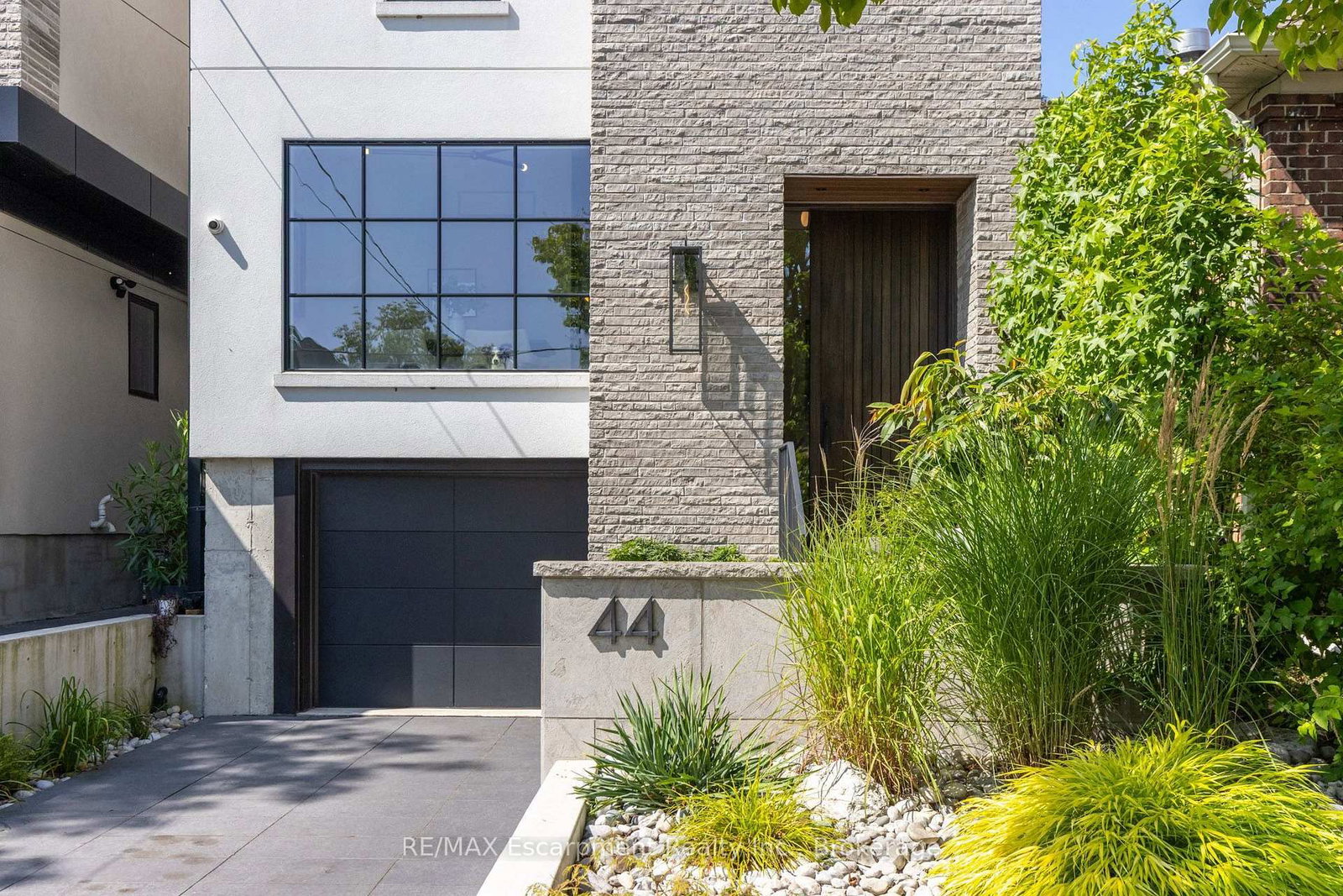 44 Thirteenth Street • Toronto, ON photo 3