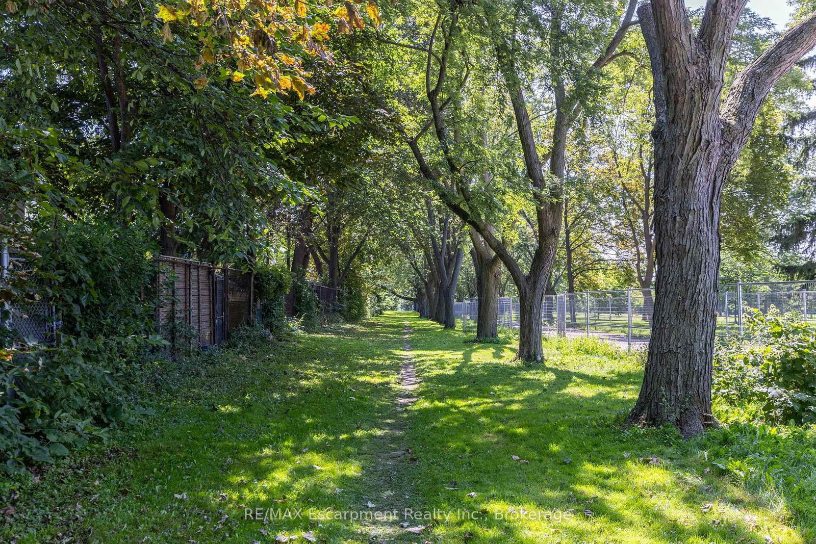 44 Thirteenth Street • Toronto, ON photo 6