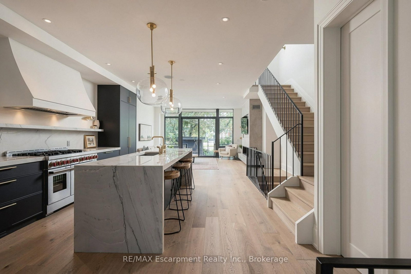 44 Thirteenth Street • Toronto, ON photo 8