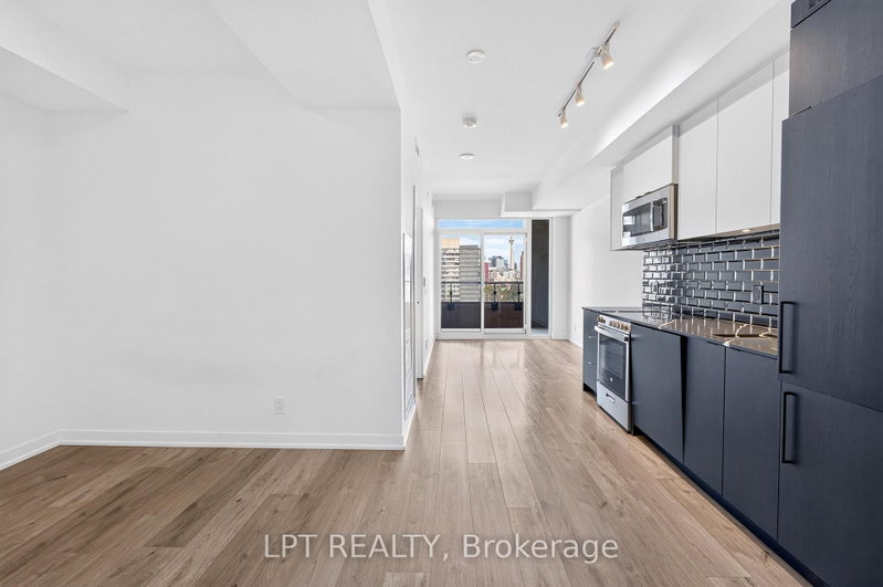 285 Dufferin St photo 5