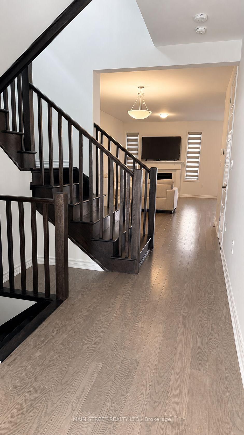 1253 Muskoka Heights • Milton, ON photo 6