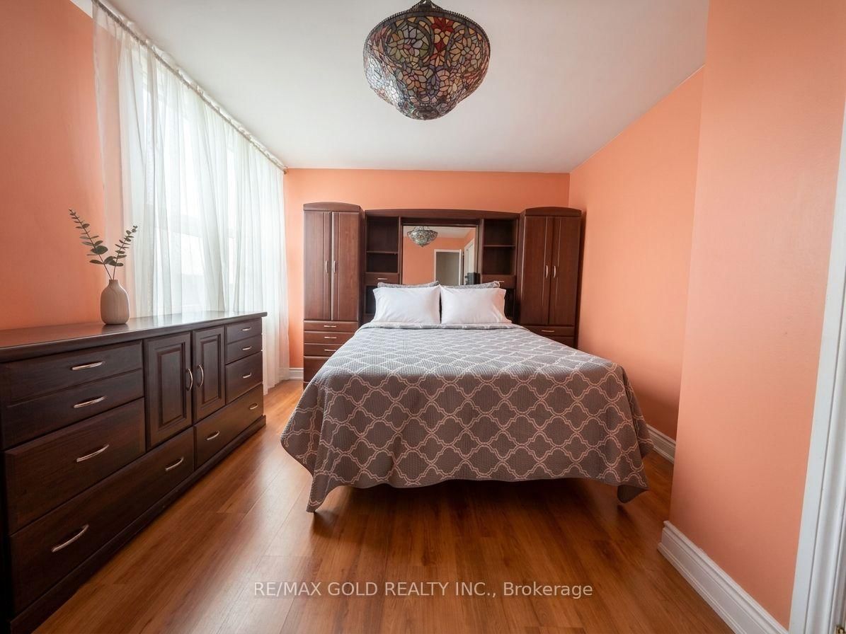 2323 Confederation Parkway • #1204 • Mississauga, ON photo 13
