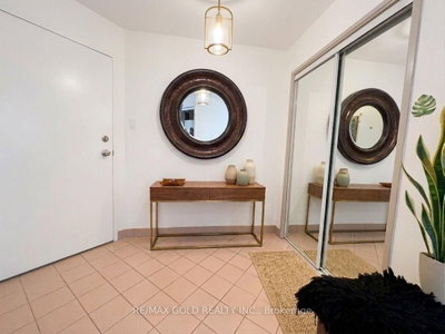 2323 Confederation Parkway • #1204 • Mississauga, ON photo 5