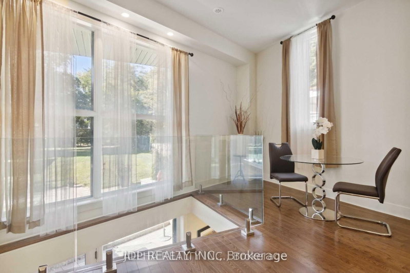 1436 Haig Mississauga,ON L5E 2N1 — Photo 17