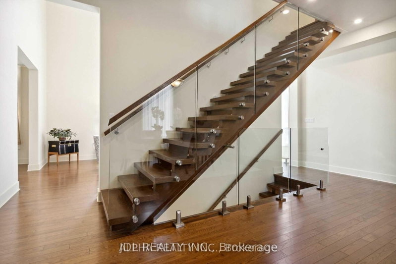 1436 Haig Mississauga,ON L5E 2N1 — Photo 19