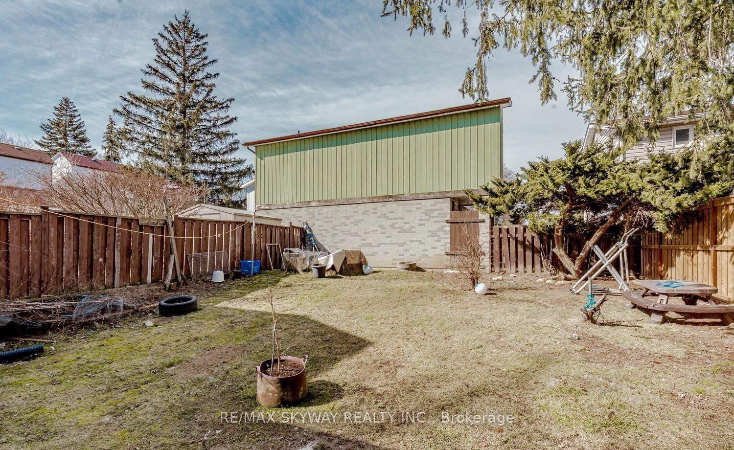 3 Hercules Court • Brampton, ON photo 19