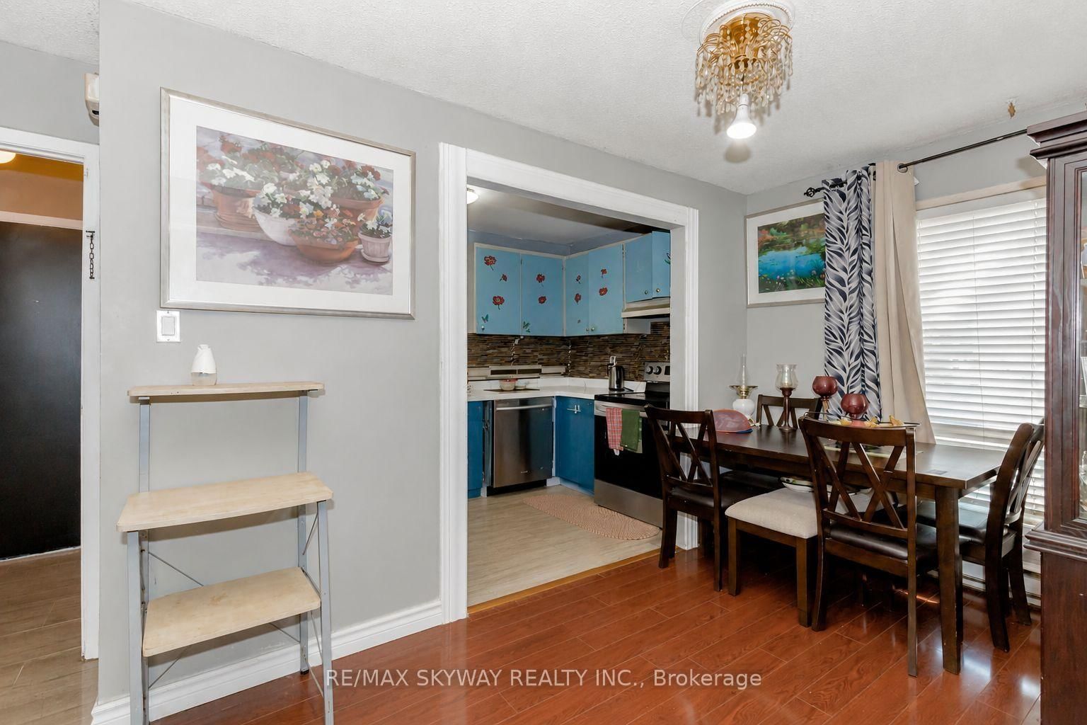 3 Hercules Court • Brampton, ON photo 5