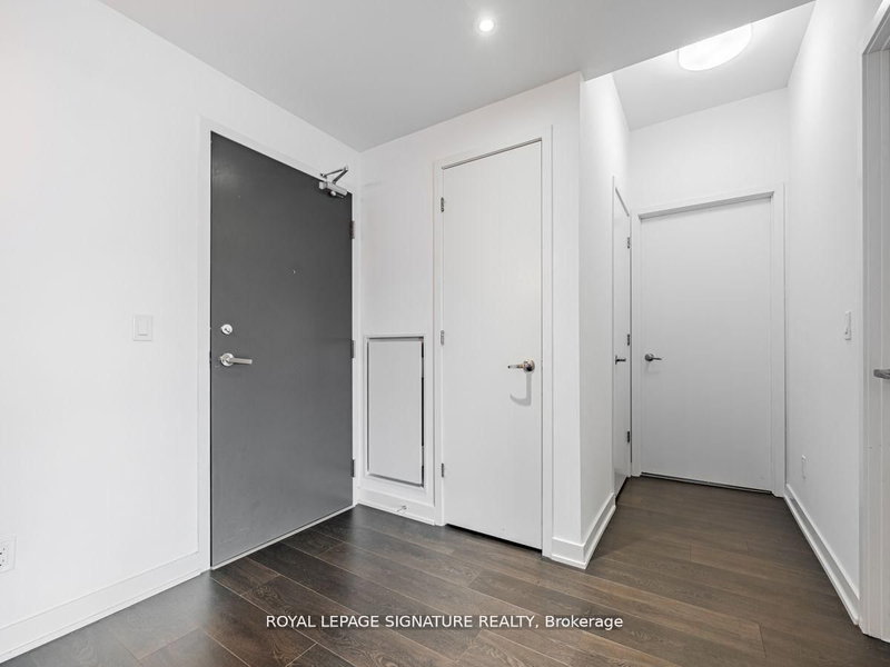 602 - 1990 Bloor Street W
