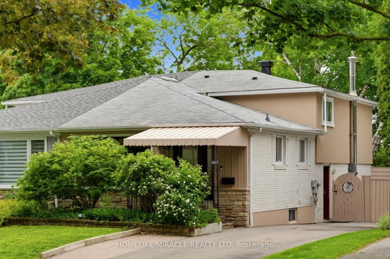 home for lease on 1612 Wavell Crescent