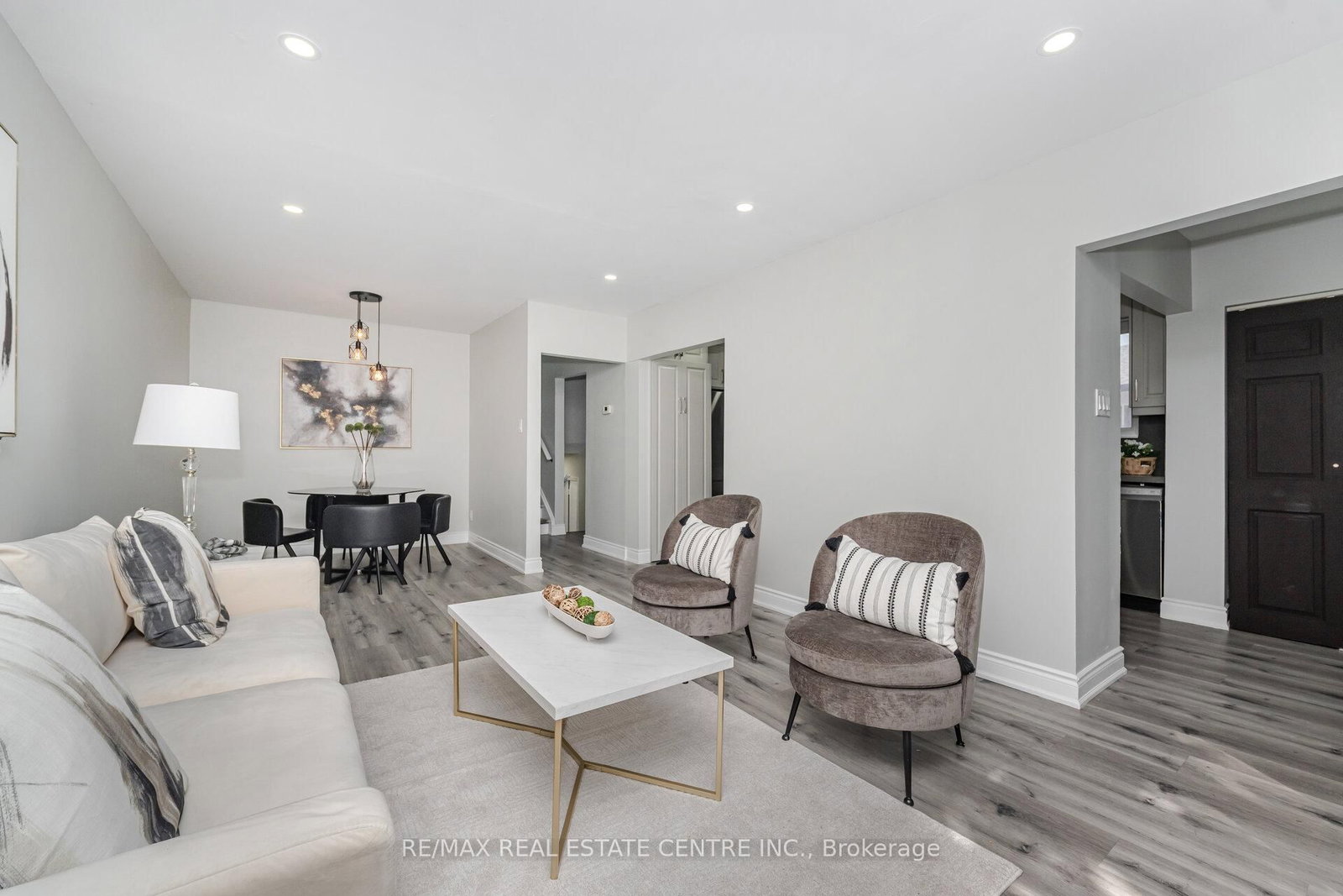 34 windermere Court • Brampton, ON photo 1