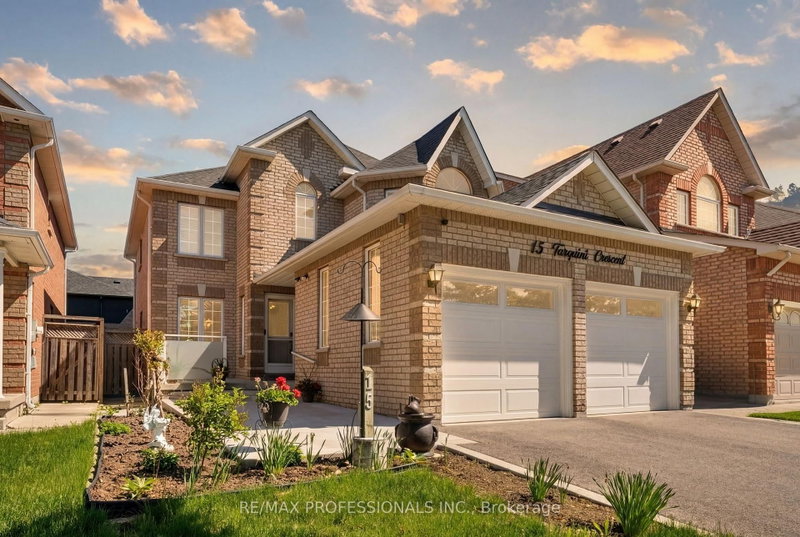 15 Tarquini Crescent