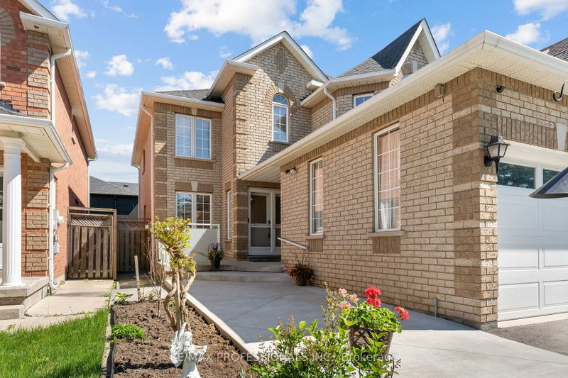 15 Tarquini Crescent