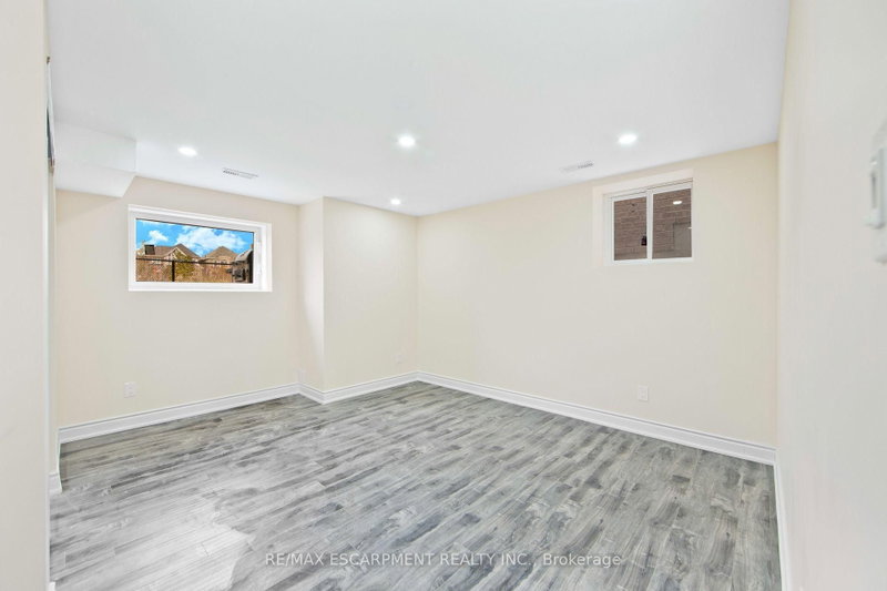 Bsmnt - 307 Hinton Terrace