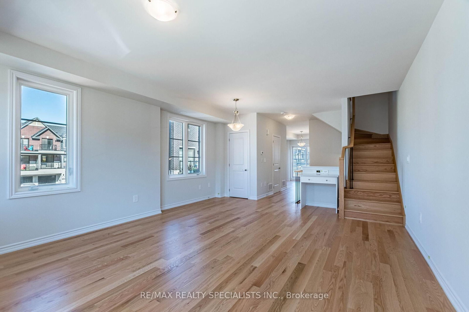 5966 Saigon St, Mississauga, view 13