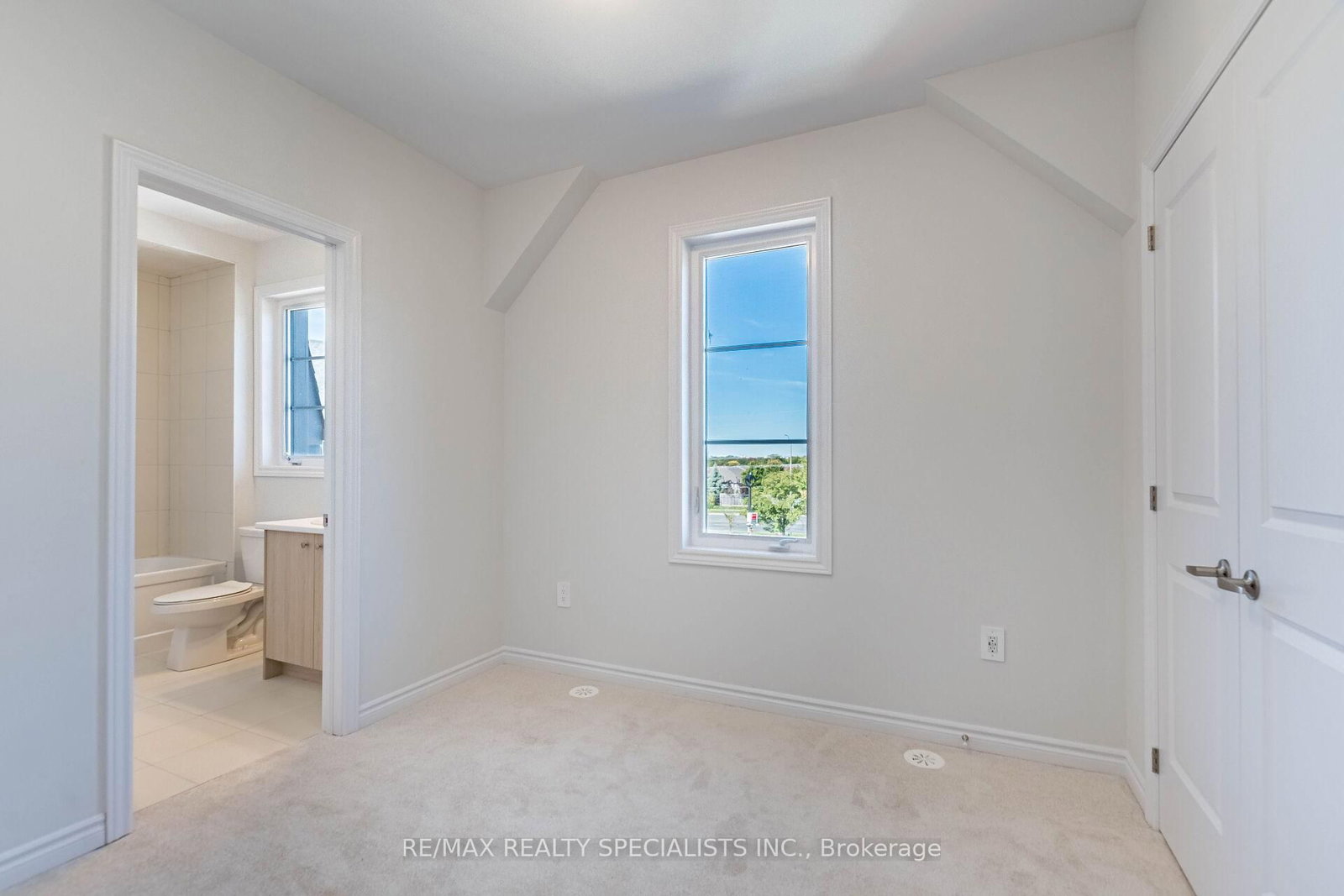 5966 Saigon St, Mississauga, view 20