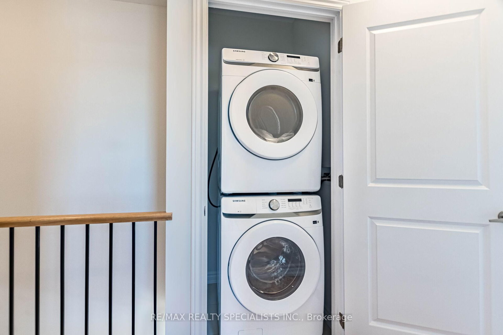 5966 Saigon St, Mississauga, view 21