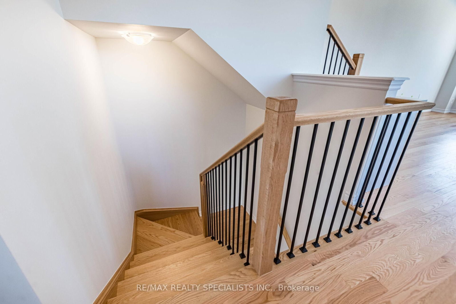 5966 Saigon St, Mississauga, view 23