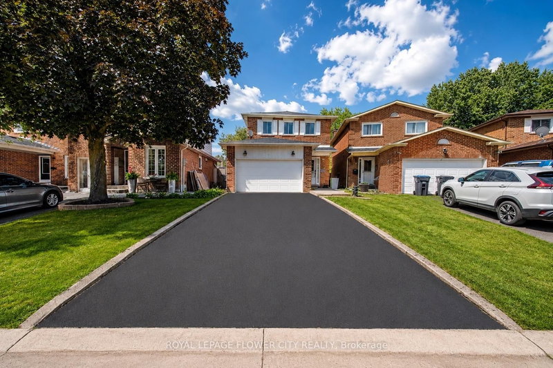 6 Crenshaw Crescent