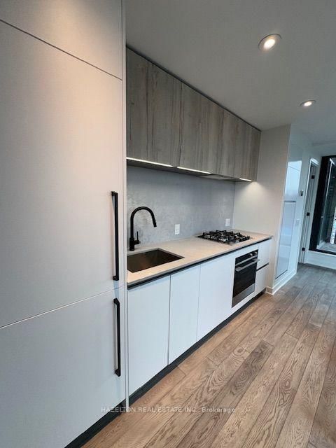 514 - 2625 Dundas Street W