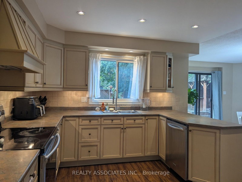 3279 Charlebrook Mississauga,ON L5L 5B4 — Photo 14