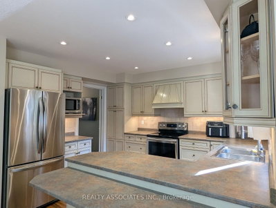 3279 Charlebrook Mississauga,ON L5L 5B4 — Photo 25