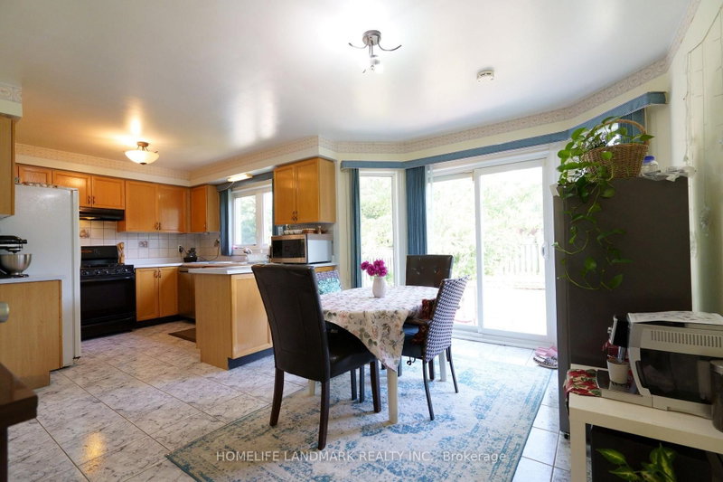 2914 Peacock Dr photo 5