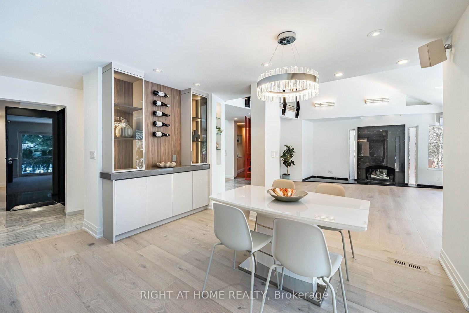 1 Friars Lane • Toronto, ON photo 22