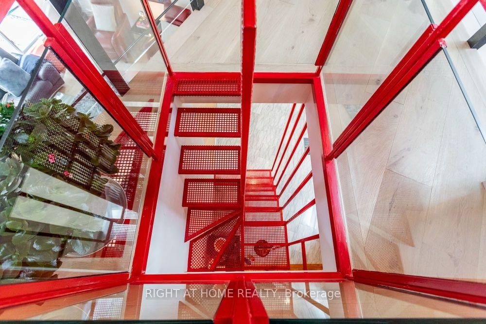 1 Friars Lane • Toronto, ON photo 33