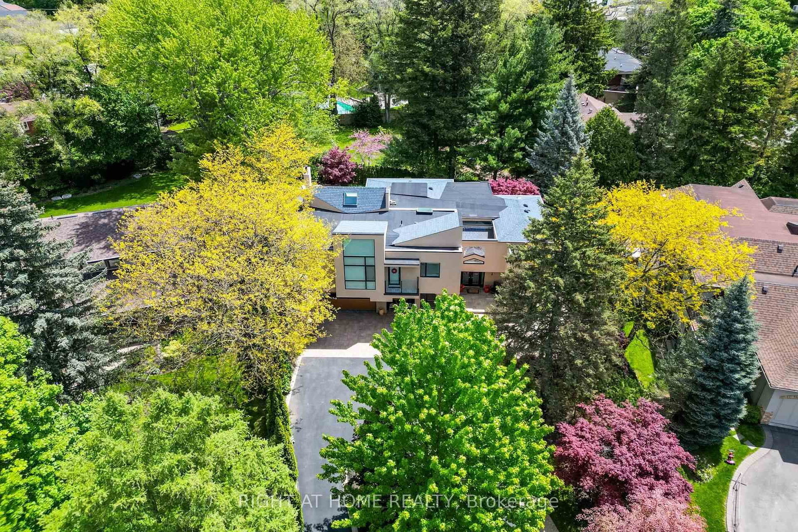 1 Friars Lane • Toronto, ON photo 48
