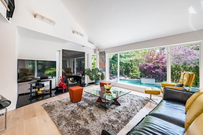 1 Friars Lane • Toronto, ON photo 5