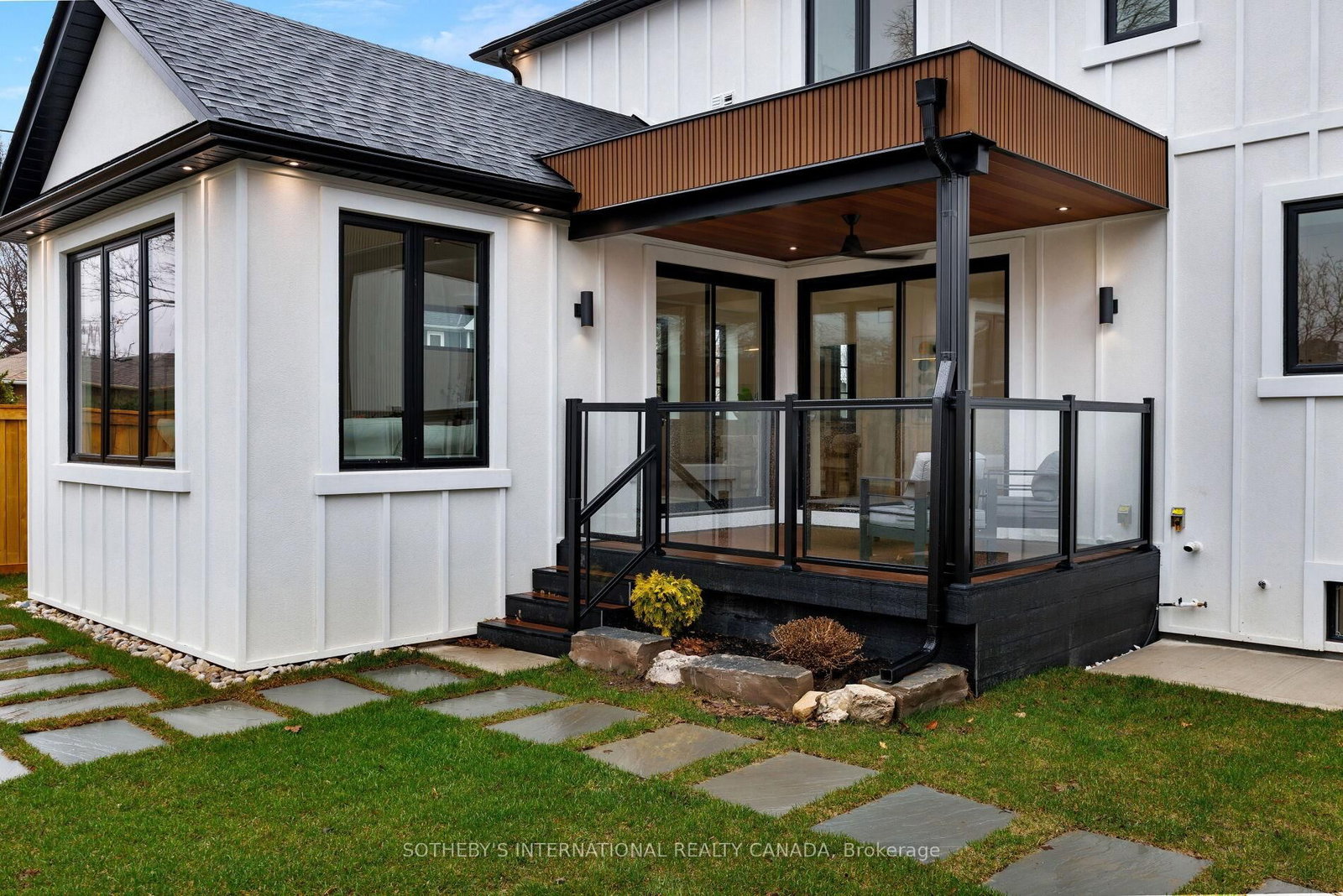 118 Warwood Road • Toronto, ON photo 42