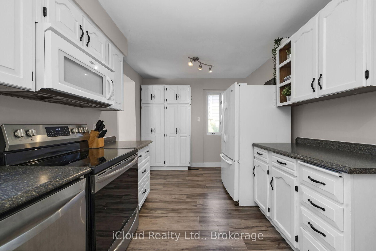128 Elmore Drive • Halton Hills, ON photo 15