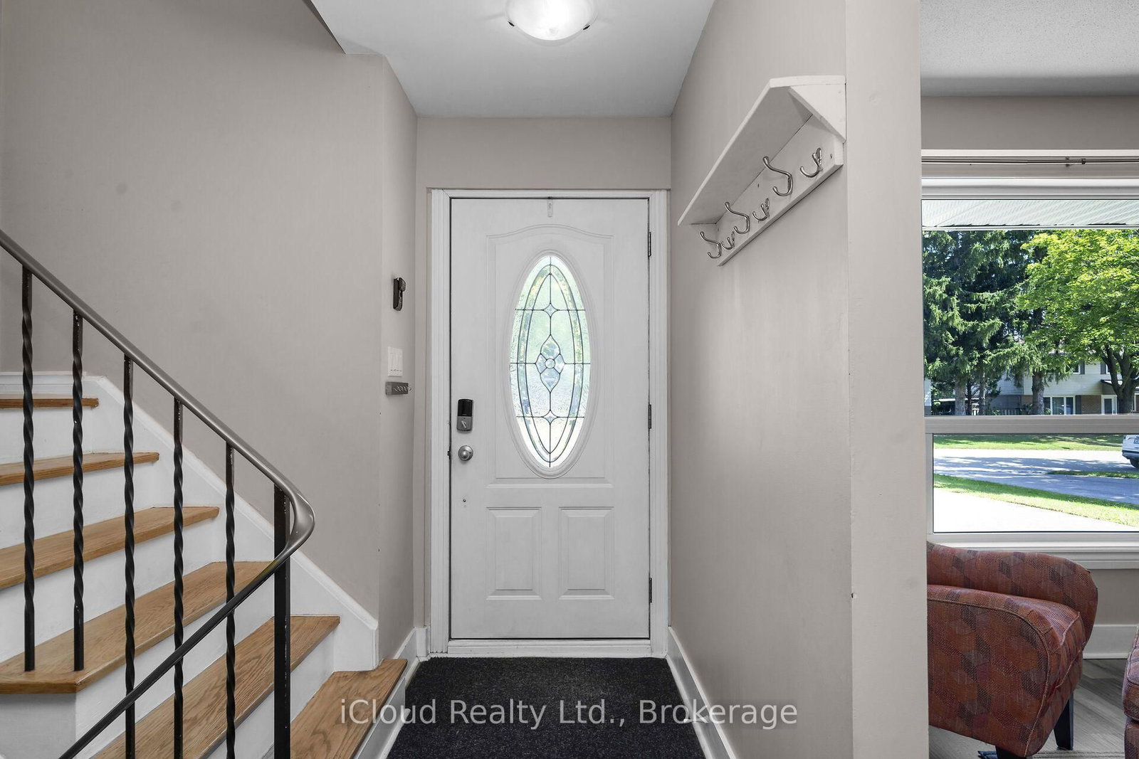 128 Elmore Drive • Halton Hills, ON photo 3