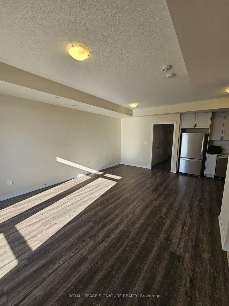 121 - 1589 Rose Way