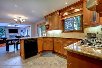 1412 Carmen Mississauga,ON L5G 3Z1 — Photo 12