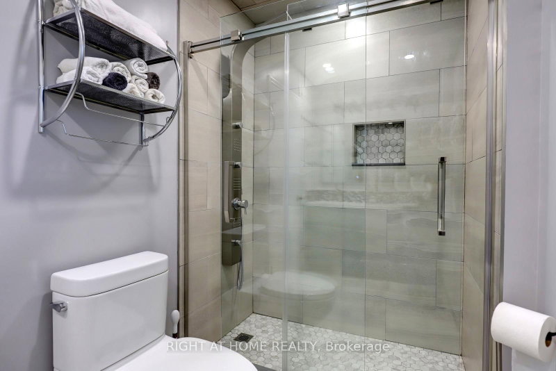 1412 Carmen Mississauga,ON L5G 3Z1 — Photo 23