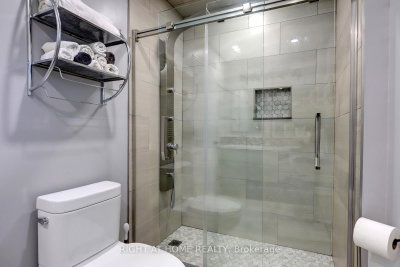 1412 Carmen Mississauga,ON L5G 3Z1 — Photo 23