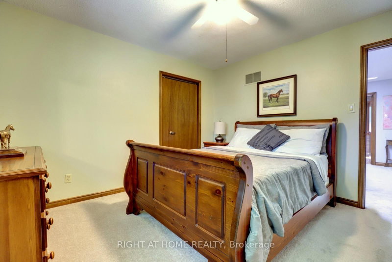 1412 Carmen Mississauga,ON L5G 3Z1 — Photo 26