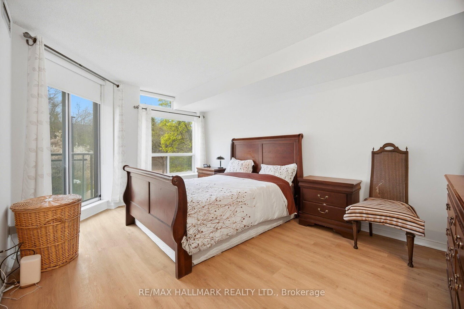 190 Manitoba Street • #209 • Toronto, ON photo 17