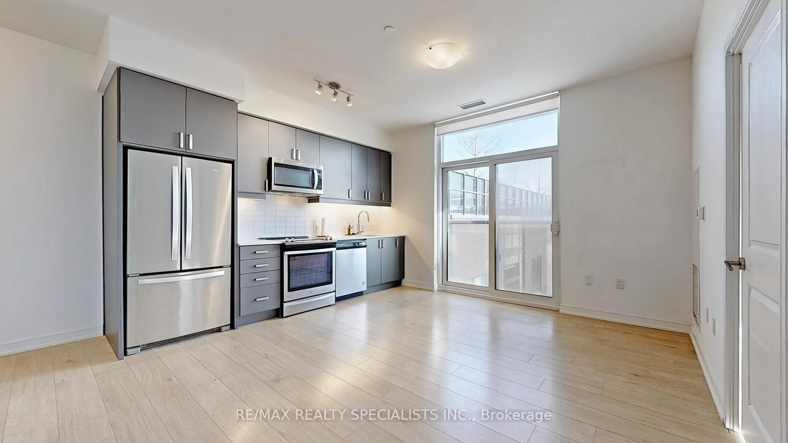 8 Nahani Way • #321 • Mississauga, ON photo 9