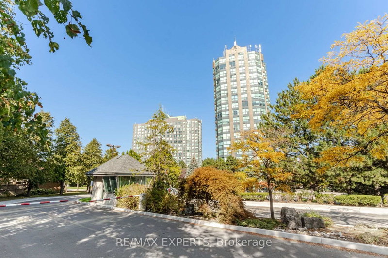 1408 - 2155 Burnhamthorpe Road W