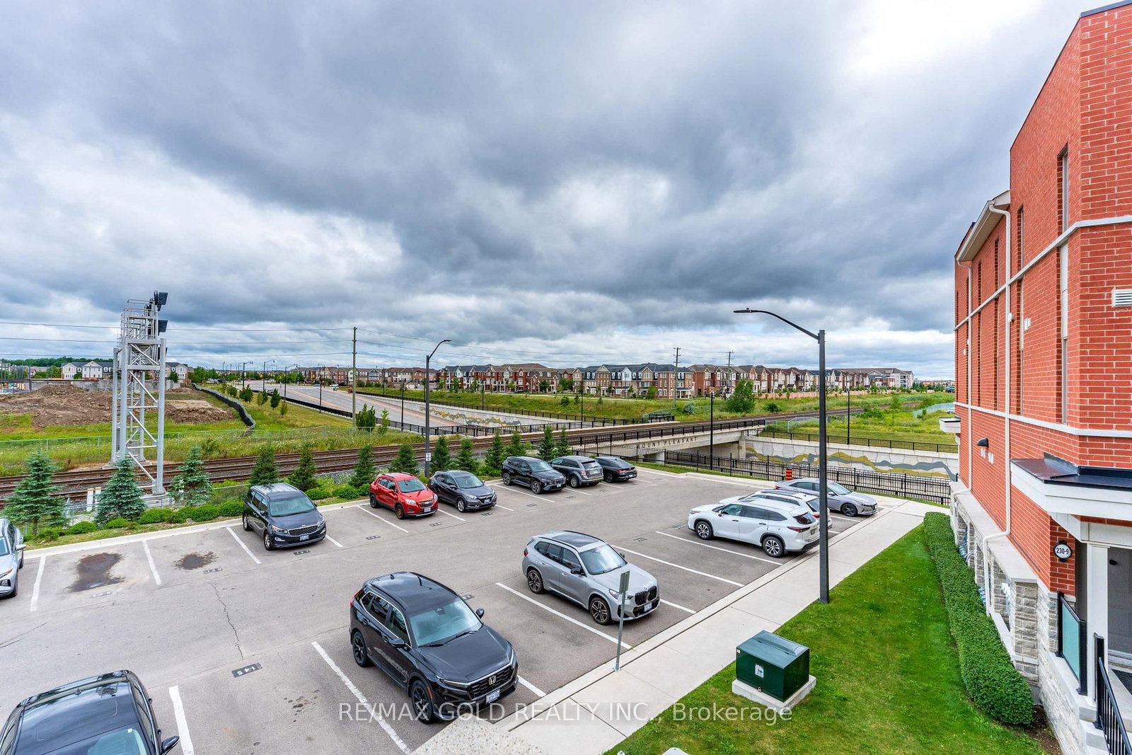 240 Lagerfeld Drive • #16 • Brampton, ON photo 37
