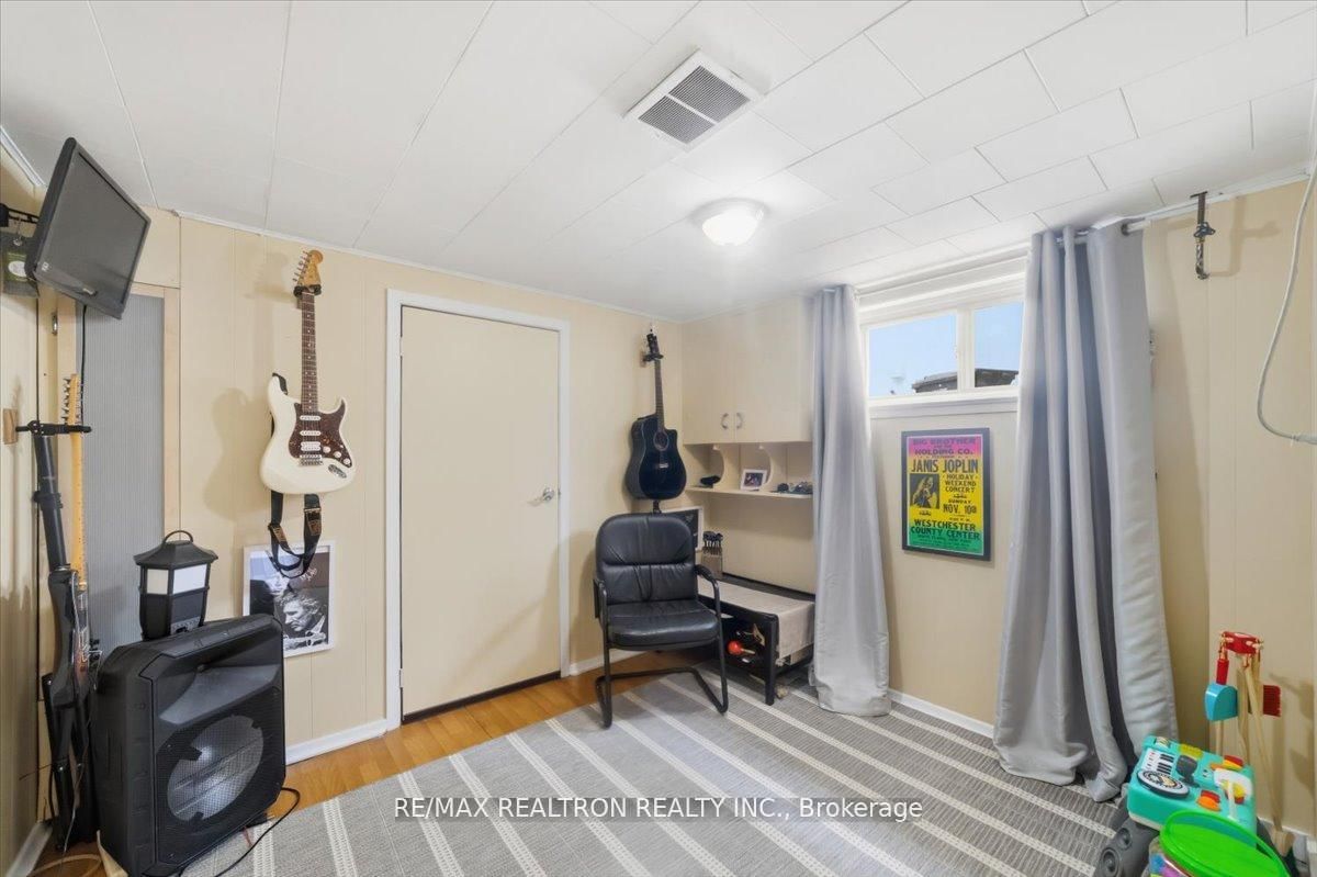 1568 Asgard Drive • Mississauga, ON photo 31