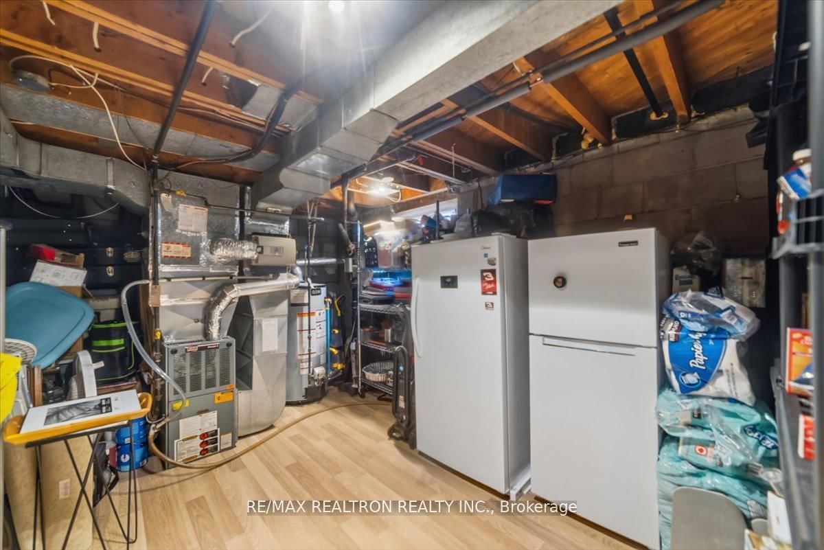 1568 Asgard Drive • Mississauga, ON photo 39