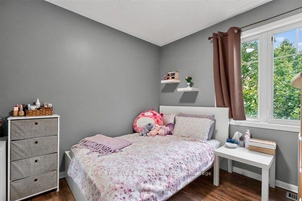 180 Leiterman Drive • Milton, ON photo 32