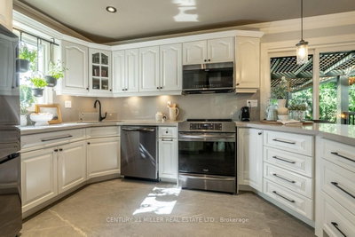 619 Moorelands Crescent • Milton, ON photo 9